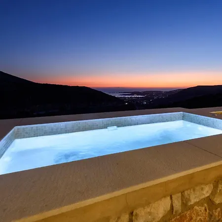 Byzantine Path Villa Marathion