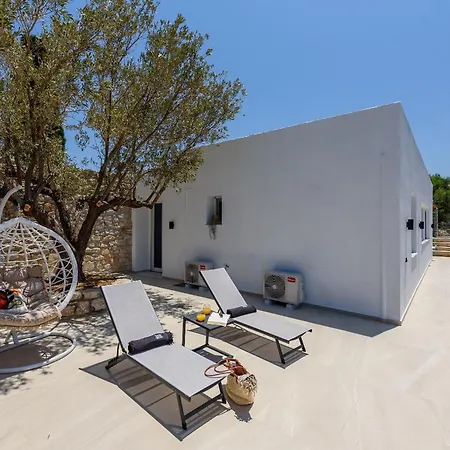 Byzantine Path Villa